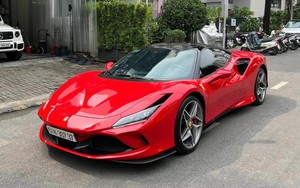 Cận cảnh siêu xe hàng hiếm Ferrari F8 Tributo ở Sài Gòn