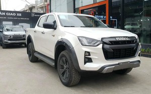 Isuzu D-Max xả kho giảm giá tới 170 triệu: Bản cao cấp nhất còn 710 triệu, ngang giá niêm yết của Triton số sàn