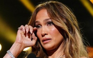 Jennifer Lopez nói về Ben Affleck: 'Nỗi đau ly hôn giết chết tôi mãi mãi'