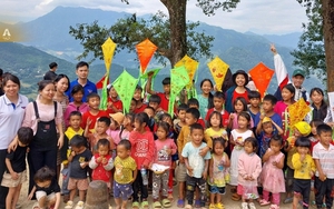 "Sắc màu trên mây" - dự án kết nối cộng đồng, phát triển và bảo tồn văn hóa bản địa