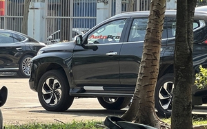 Mitsubishi Pajero Sport mới lộ ảnh tại Việt Nam: Thiết kế tinh chỉnh, dễ có động cơ và hộp số mới