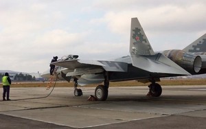 Thiết bị phóng 4 loại tên lửa không đối đất được phát hiện trên tiêm kích Su-57