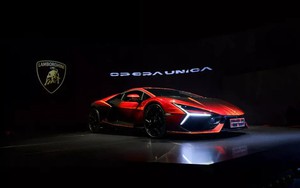 Siêu phẩm Lamborghini Revuelto Opera Unica màu đỏ độc nhất thế giới