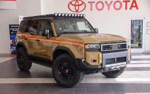 Toyota Land Cruiser thắng giải SEMA được rao bán gần 2,3 tỷ đồng