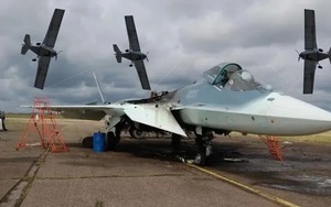 Máy bay không người lái sẽ tấn công ồ ạt căn cứ đặt tiêm kích Su-57?