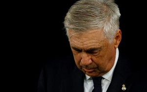 HLV Ancelotti nhận tin dữ sau trận thua AC Milan