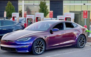 Doanh số sụt giảm, Tesla đành lòng cho chủ xe mới sạc miễn phí trọn đời nhằm cứu vãn tình hình