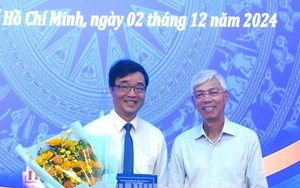 UBND TPHCM trao quyết định bổ nhiệm cán bộ