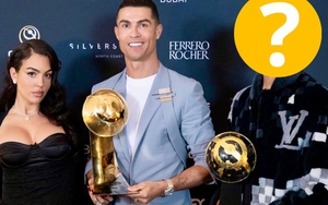 Ronaldo giành liên tiếp 2 "Quả bóng vàng", cậu con trai 14 tuổi gây bất ngờ vì một điều