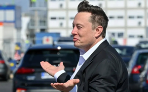 Bạn gái cũ tiết lộ sốc về Elon Musk: Từng ở nhà thuê, nằm đệm hỏng, ăn bơ đậu phộng 8 ngày liên tiếp để tiết kiệm