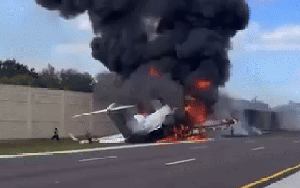 Máy bay lao xuống đường cao tốc rồi phát nổ: Hé lộ khoảnh khắc các nạn nhân liều mạng thoát thân gây ám ảnh