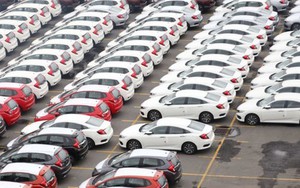 Thị trường ô tô Việt Nam giảm mạnh nhất khu vực trong năm 2023