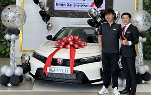 Chủ xe Honda Civic Type R biển ngũ quý 1: 'Xứng đáng với giá 2,4 tỷ, đã lái thử BMW 3-Series nhưng không hứng thú như số sàn'