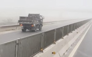 Tài xế lái xe tải chạy ngược chiều trên cao tốc nói "do không biết đường"
