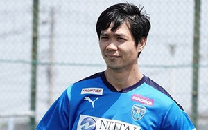 Bị Yokohama FC gạch tên, Công Phượng làm khó HLV Troussier