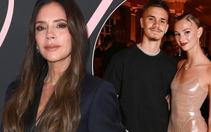 Victoria Beckham "suy sụp" sau khi cậu con trai cầu thủ chấm dứt mối tình 5 năm với bạn gái