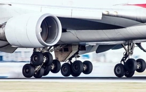 Lốp máy bay không lớn, sao chở được hàng trăm tấn?