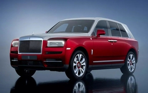 4 chiếc Rolls-Royce bản đặc biệt năm Thìn: Táp lô vẽ mất 2 tuần, trời sao làm mất 3 tháng