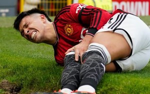 Tin vui cho Man Utd: Lisandro Martinez không đứt dây chằng đầu gối