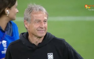 HLV Klinsmann mỉm cười khó hiểu khi Hàn Quốc thua sốc Jordan