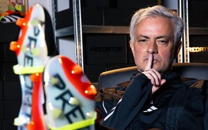Mourinho để lại món quà kèm 9 chữ cay đắng cho "kẻ phản bội"