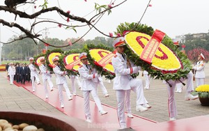 Lãnh đạo Đảng, Nhà nước vào lăng viếng Chủ tịch Hồ Chí Minh