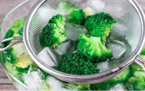 Ngập tràn đồ ăn dịp Tết nhưng bông cải xanh vẫn luôn là “chân ái”