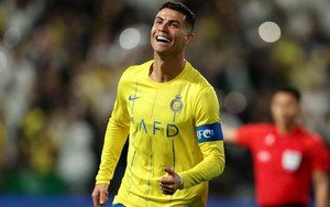 Giàu như Ronaldo: Ngồi chơi 15 phút kiếm đủ 200 triệu đồng đóng phạt