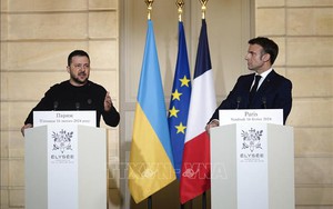 Tổng thống Pháp lần thứ ba hoãn thăm Ukraine