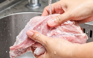 Thịt lợn trước khi bỏ tủ lạnh nhớ bôi thêm 1 lớp "chất bảo quản tự nhiên": Để lâu vẫn tươi ngon như mới