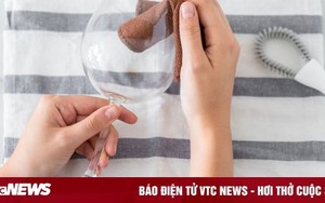 8 cách làm sạch ly thủy tinh bị ố