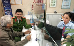 Cụ ông ở Hà Tĩnh ra ngân hàng chuyển tiền, nhân viên giao dịch phát hiện điểm lạ của khách, lập tức báo công an, ngăn chặn vụ lừa đảo "rửa tiền" tinh vi
