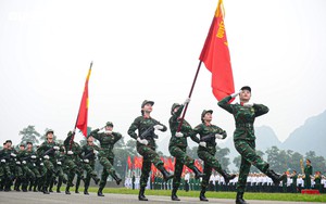 3.500 chiến sĩ hợp luyện diễu binh kỷ niệm Chiến thắng Điện Biên Phủ