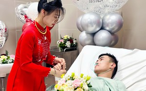 Đám cưới đặc biệt tại khoa hồi sức tích cực khiến nhiều người không cầm được nước mắt