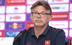 HLV Troussier nhận bao nhiêu tiền sau khi chia tay đội tuyển Việt Nam?