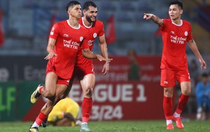 HLV V.League bức xúc, tố "trọng tài có vấn đề" sau trận thua cay đắng