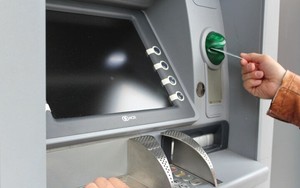 Thiếu tiền, người đàn ông đánh lừa máy ATM và cái kết bi hài