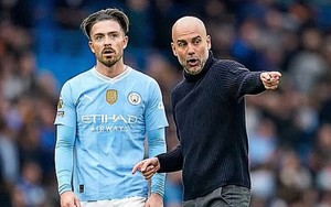 Pep Guardiola mắng học trò ngay trên sân