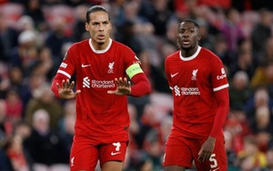 Van Dijk thúc giục Liverpool phản ứng sau cú sốc châu Âu