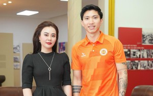 Hoa hậu Phan Kim Oanh bất ngờ trước ứng xử của cầu thủ Đoàn Văn Hậu