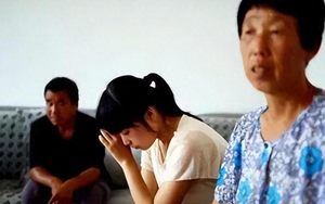 Podcast | Cay đắng nhận ra chăm mẹ 8 năm chẳng bằng 3 giỏ quà của anh trai, tôi để lại 1 thứ rồi dọn đi