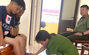 2 anh em đạp xe hàng trăm cây số từ Điện Biên đi Hà Nội tìm mẹ