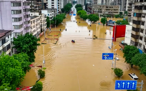 Trung Quốc ban hành cảnh báo lũ lụt 'trăm năm có một' ở Quảng Đông