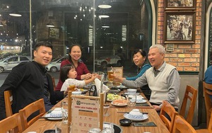 Mẹ bỉm biết ơn lẫn tự hào vì được ăn cơm cữ bố chồng tự tay vào bếp, đơn giản mà đầy ắp yêu thương