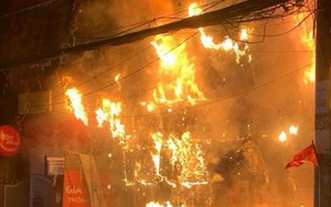 Công an thông tin vụ cửa hàng điện thoại chìm trong biển lửa ở TPHCM