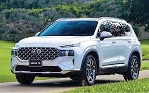 Giá xe Hyundai SantaFe biến động mạnh, giảm kỷ lục 100 triệu đồng