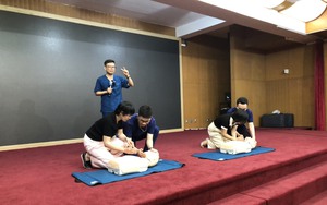 Vụ nữ điều dưỡng cấp cứu khách nước ngoài ngừng tim ở Đà Nẵng: Bác sĩ nêu 5 nguyên tắc ai cũng cần biết