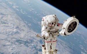 Tại sao các phi hành gia không bao giờ kể về những gì họ đã thấy ngoài vũ trụ? Một số thậm chí còn khẳng định vô cùng sợ hãi