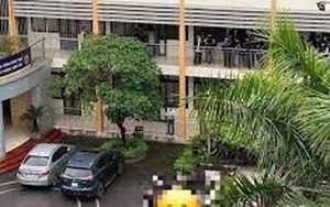 Sinh viên Đại học Công nghệ Giao thông vận tải ngã từ tầng 5 xuống sân trường