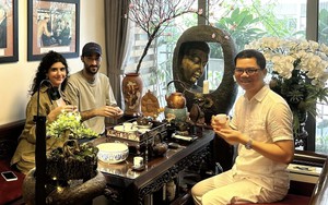 Hoàng tử Ả Rập Xê Út và 3 giờ thiền trà trong một căn hộ ở Times City: "Chén trà Việt Nam thật vĩ đại"